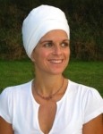 Siri Arti has been teaching Kundalini Yoga since 2004. She started with Children&#39;s Yoga and moved into empowering Women through Yoga. - 21_06_10_siri_arti_kaurR