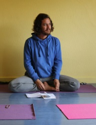 Portugal: Formação em Yoga 200h certificada pela Yoga Alliance UK com Marco Peralta Portugal: Formação em Yoga 200h certificada pela Yoga Alliance UK com Marco Peralta